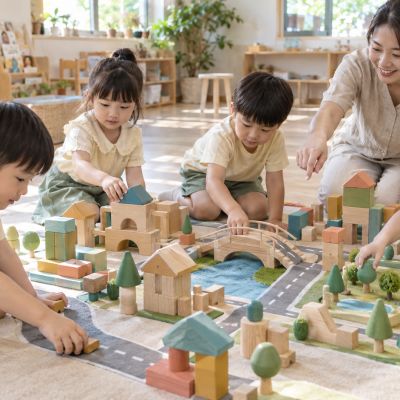 一起把橋、道路和房子連起來，讓小城市變得更完整。